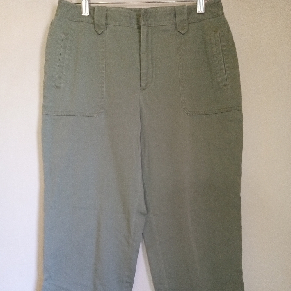 Rafaella green cropped cargo women's size 10